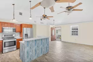 477 W 105th Street Ocean, Marathon, FL 33050 - Photo 3