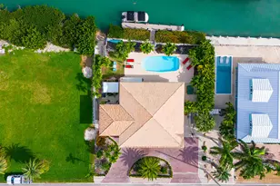 220 15th Cir, Key Colony, FL 33051 - Photo 39