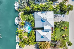 16843 E Point Dr, Sugarloaf Key, FL 33042 - Photo 7