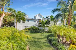 16843 E Point Dr, Sugarloaf Key, FL 33042 - Photo 11