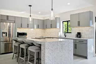 19 Coral Way, Key Largo, FL 33037 - Photo 3