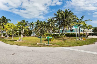 223 Schooner Lane, Duck Key, FL 33050 - Photo 13