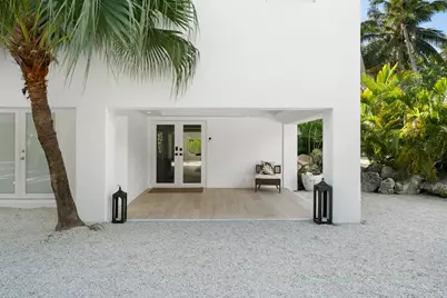 83407 Old Highway, Upper Sugarloaf Key, FL 33036 - Photo 9