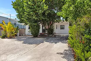 178 Coral Ave, Plantation Key, FL 33070 - Photo 1