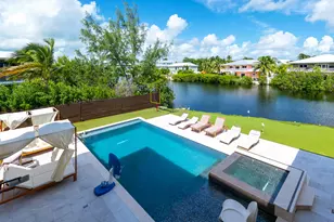 32 N Bounty Ln, Key Largo, FL 33037 - Photo 59