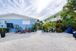 611 8th St, Key Colony Beach, FL 33051 - Photo 1