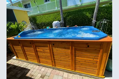 611 8th Street, Key Colony, FL 33051 - Photo 3