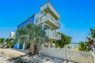 6 Shore Dr, Lower Sugarloaf Key, FL 33040 - Photo 3