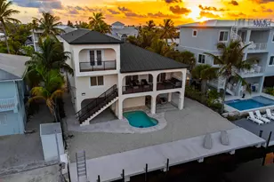 937 Gulf Dr, Summerland Key, FL 33042 - Photo 1