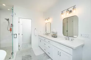 204 Coral Ave, Plantation Key, FL 33070 - Photo 17
