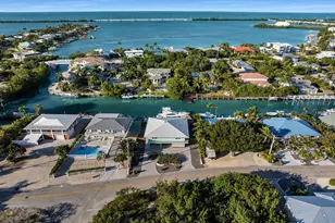 232 W Seaview Dr, Duck Key, FL 33050 - Photo 3