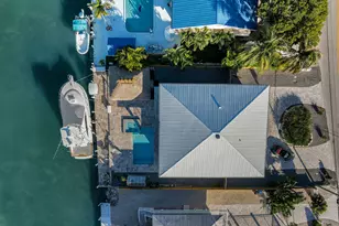 232 W Seaview Dr, Duck Key, FL 33050 - Photo 5