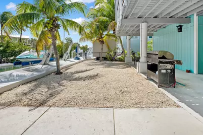 27416 Cayman Lane, Ramrod Key, FL 33042 - Photo 29