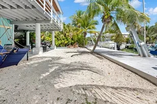 27416 Cayman Ln, Ramrod Key, FL 33042 - Photo 27