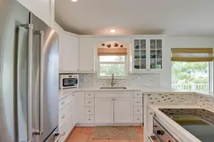 637 E Caribbean Dr, Summerland Key, FL 33042 - Photo 11