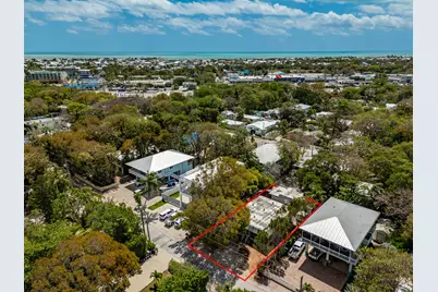367 Buttonwood Shores Drive, Key Largo, FL 33037 - Photo 1