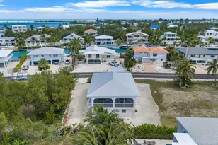 249 W Seaview Dr, Duck Key, FL 33050 - Photo 15