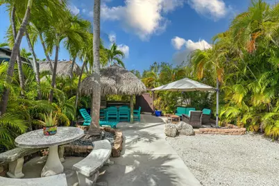 2950 Overseas Highway # 33, Lower Sugarloaf Key, FL 33040 - Photo 5