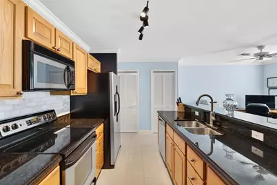3029 N Roosevelt Boulevard #APT 11, Key West, FL 33040 - Photo 7