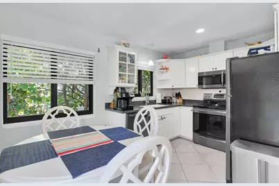 122 Ocean View Drive, Key Largo, FL 33070 - Photo 11