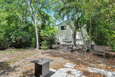 122 Ocean View Drive, Key Largo, FL 33070 - Photo 17