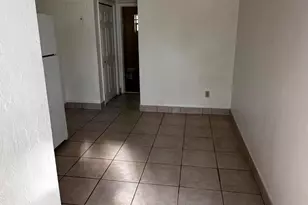 911 NE 5th Ave, Homestead, FL 33030 - Photo 3