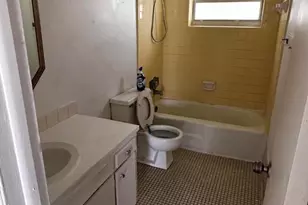 911 NE 5th Ave, Homestead, FL 33030 - Photo 11