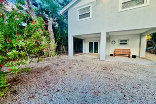 1033 Valencia Rd, Key Largo, FL 33037 - Photo 5
