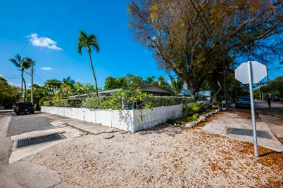 1626 Von Phister Street, Key West, FL 33040 - Photo 19
