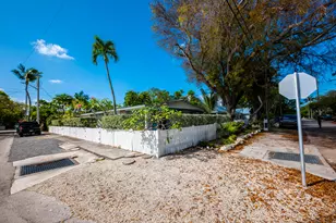 1626 Von Phister St, Key West, FL 33040 - Photo 19