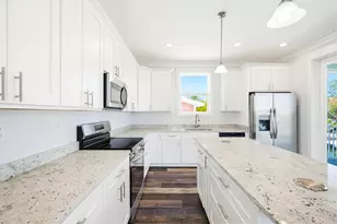 27345 Barbuda Ln, Ramrod Key, FL 33042 - Photo 9