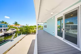 27345 Barbuda Ln, Ramrod Key, FL 33042 - Photo 11