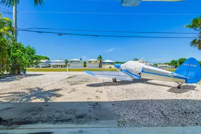324 S Airport Drive, Summerland Key, FL 33042 - Photo 9