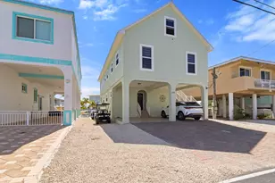 225 Normandy Dr, Key Largo, FL 33070 - Photo 1