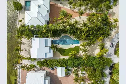 60 Ocean Front Drive, Key Largo, FL 33037 - Photo 19