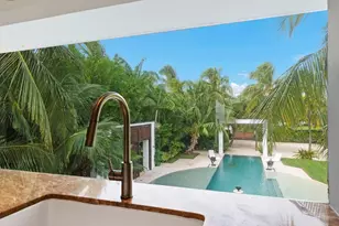60 Ocean Front Dr, Key Largo, FL 33037 - Photo 37
