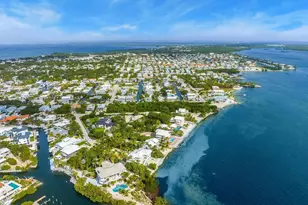 60 Ocean Front Dr, Key Largo, FL 33037 - Photo 9