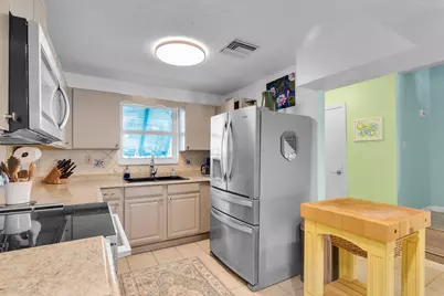 190 10th Street #190, Key Colony, FL 33051 - Photo 11