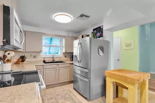 190 10th St, Key Colony, FL 33051 - Photo 11