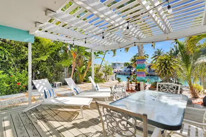 190 10th Street #190, Key Colony, FL 33051 - Photo 3