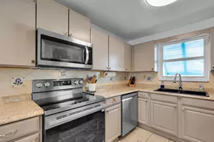 190 10th St, Key Colony, FL 33051 - Photo 11