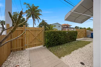 28E 12th Avenue, Stock Island, FL 33040 - Photo 33