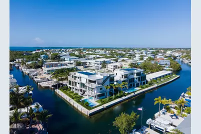 301 Buttonwood Circle #B, Key Largo, FL 33037 - Photo 1