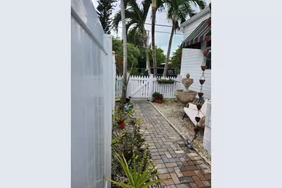 331 Ave F, Big Coppitt, FL 33040 - Photo 37