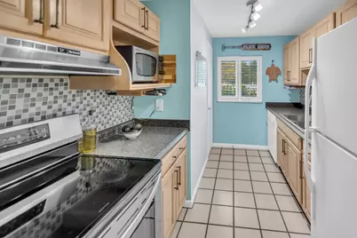 40 High Point Road #402, Plantation Key, FL 33070 - Photo 9