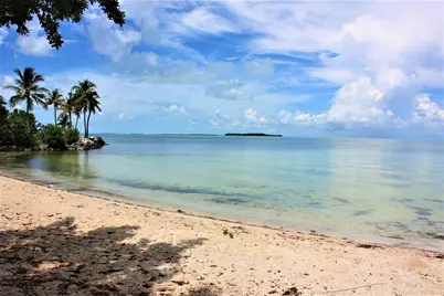 111 N Bay Harbor Drive, Key Largo, FL 33037 - Photo 5