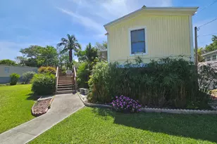 917 Plantation Rd, Key Largo, FL 33037 - Photo 1