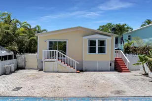 4 Coral Dr, Lower Sugarloaf Key, FL 33040 - Photo 3