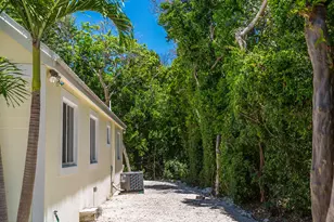 143 N Hammock Rd, Upper Matecumbe Key Islamorada, FL 33036 - Photo 5