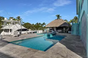 232 W Seaview Dr, Duck Key, FL 33050 - Photo 21